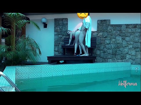 ❤️ 老板邀请女佣去泳池，却忍不住要来个热辣的 ❤ Anal porn❌❤